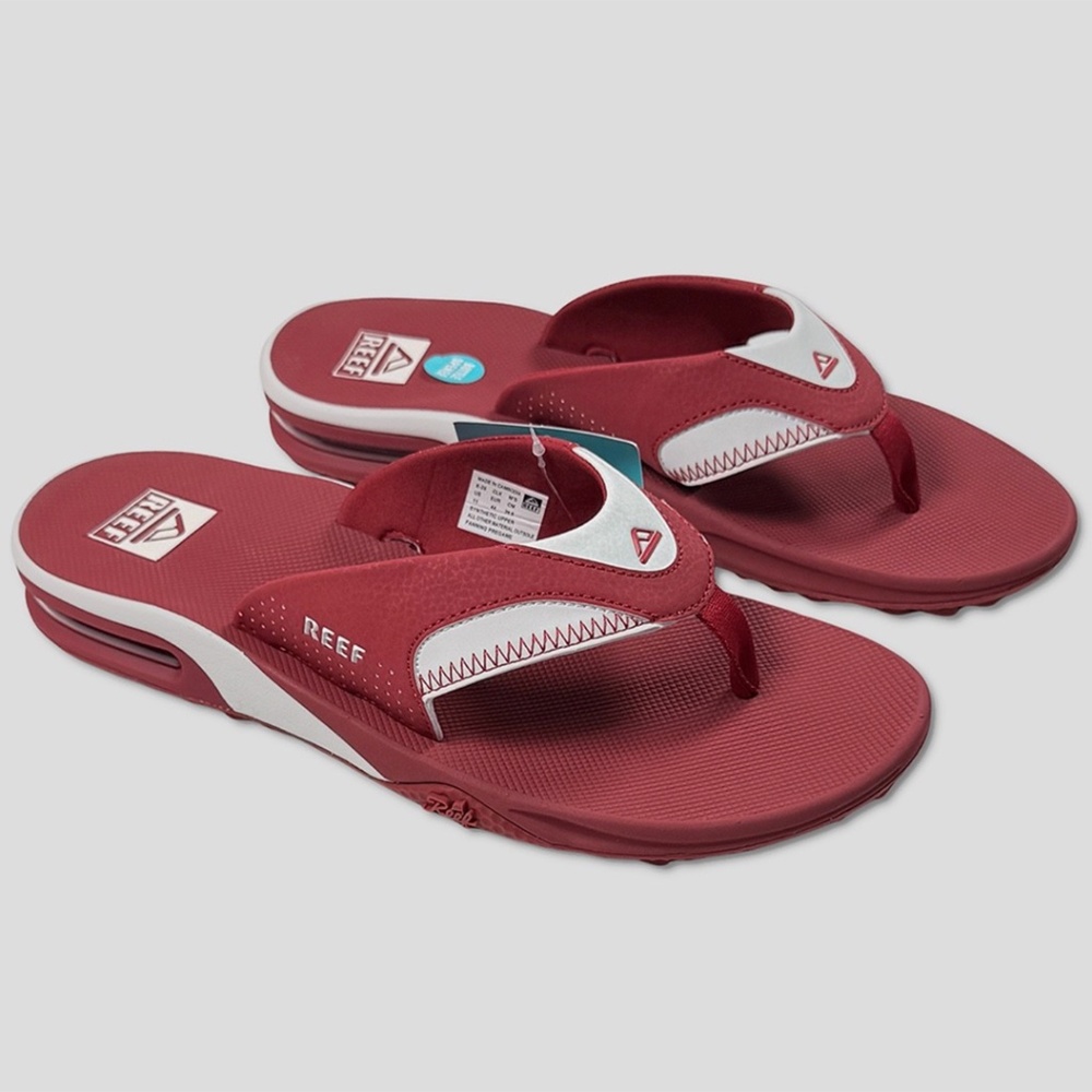 Reef Fanning Pregame / Tailgate Sandals - NWT Mens 10 Crimson - #48627-FL2